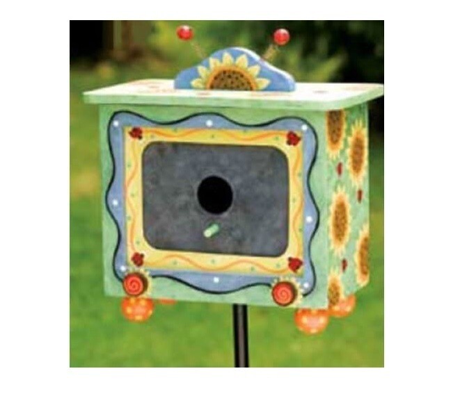 608233