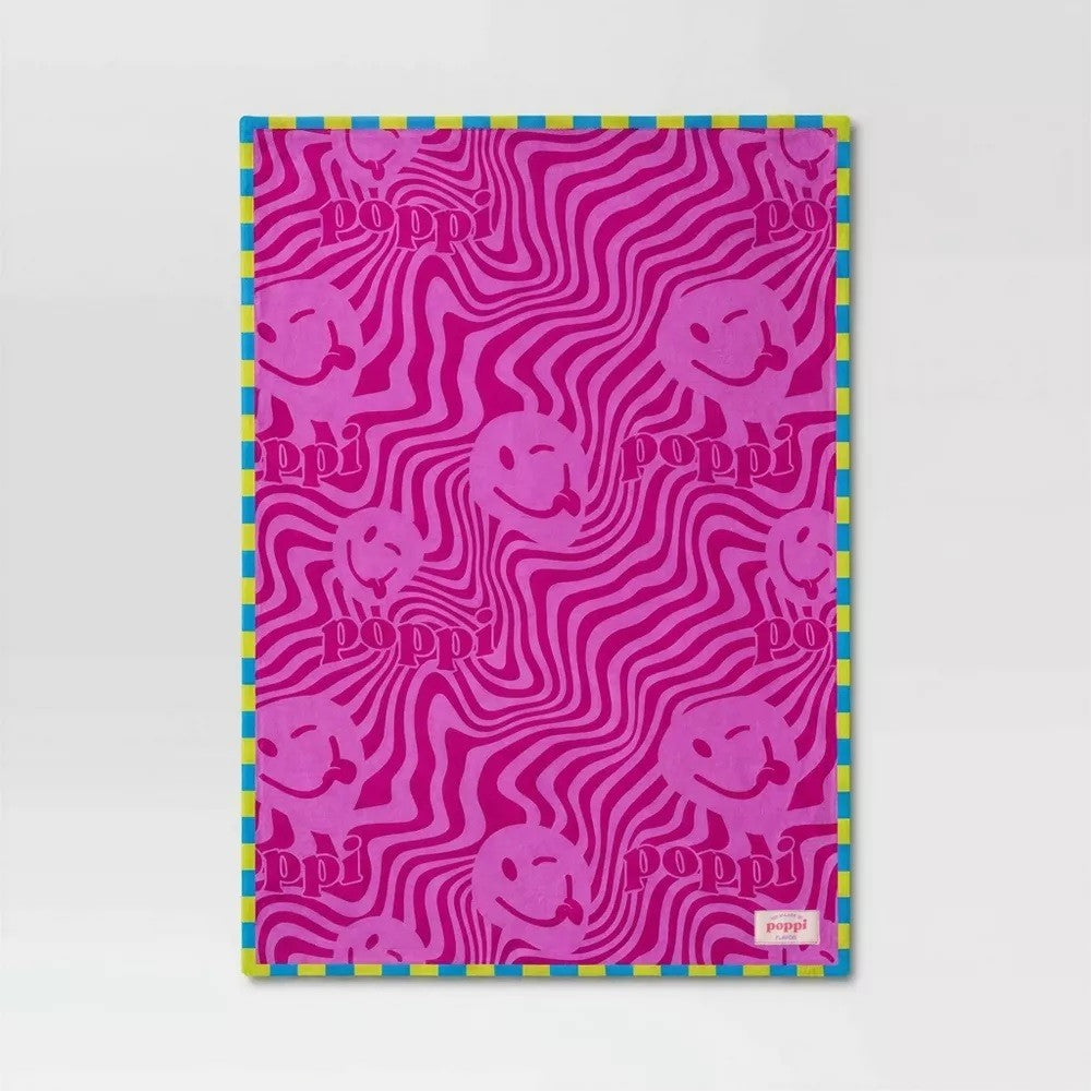Poppi Dorm Throw Blanket Pink1