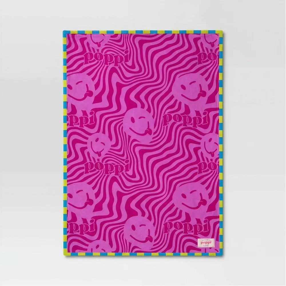 Poppi Dorm Throw Blanket Pink1